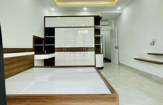 Hình ảnh Cho thuê nhà 1025a Cách Mạng Thang Tám, Phường 7,  Quận Tân Bình