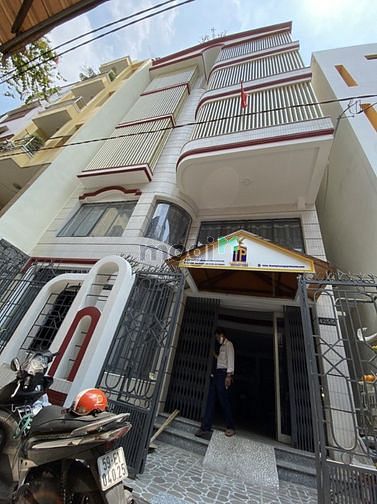 Hình ảnh Cho thuê CHDV 30m2 có ban công đường Nguyễn Đình Chiểu