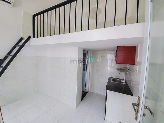 Hình ảnh Phòng trống 21m2, máy lạnh, đường Lê Đức Thọ