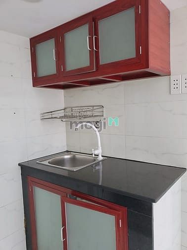 Hình ảnh Phòng trống 21m2, máy lạnh, đường Lê Đức Thọ