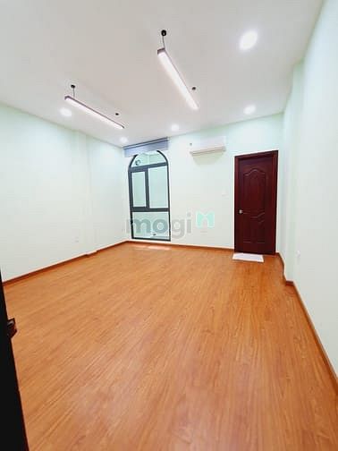 Hình ảnh Cho thuê Nhà 80B2 Trần Quang Diệu  phường 14, quận 3.