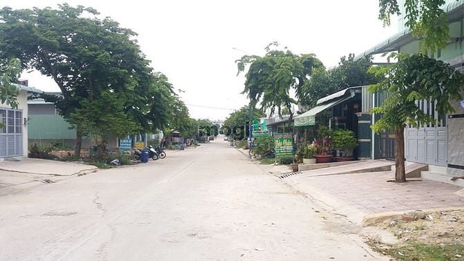 Hình ảnh Bán đất đối diện trạm y tế bình dương DT 5x30 giá 1.85 tỷ