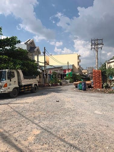Hình ảnh Bán lô đất tặng nhà cấp 4 ngay đường số 1 Linh Trung. Nở hậu.SHR