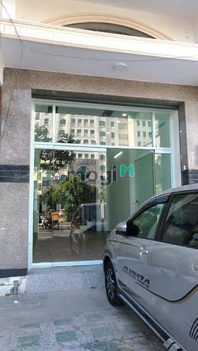 Hình ảnh Cho thuê nhà mặt tiền 222 Cộng Hòa,P12,Tân Bình.