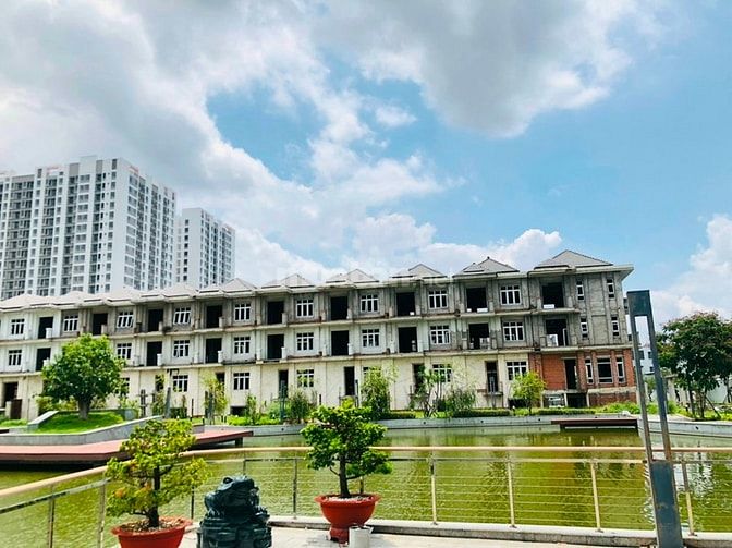 Hình ảnh Bán Biệt thự Khu Compound Xây Sẵn Quận 7, Giá 14,3 tỷ