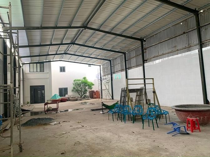 Hình ảnh Cho thuê nhà xưởng BIỆT THỰ 1200m2 đường CONTAINER MẶT TIỀN Lê Tấn B.