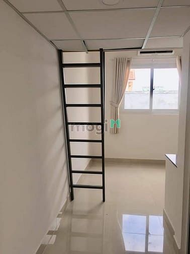 Hình ảnh Phòng có gác - cửa sổ lớn gần KCX Tân Thuận Quận 7