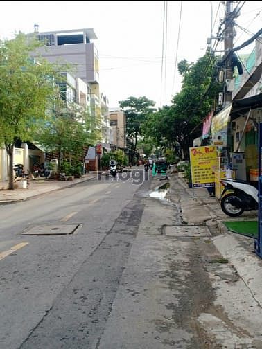 Hình ảnh Mặt Tiền 10M Đường Văn Thân Quận 6.