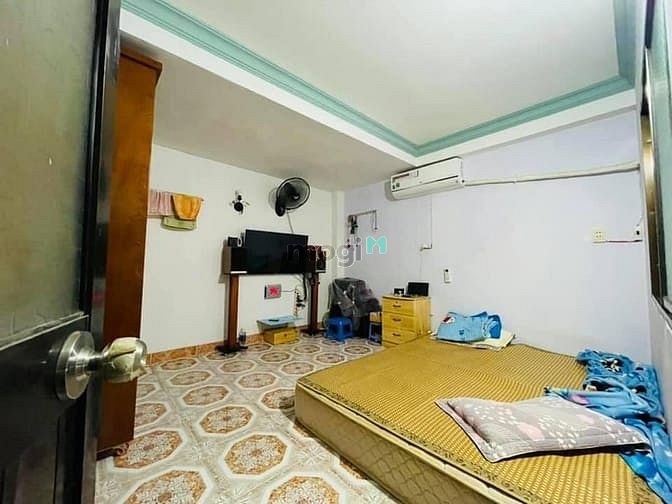 Hình ảnh Xe hơi đổ cửa. 35M2.4Tầng Chỉ 3.9 Tỷ