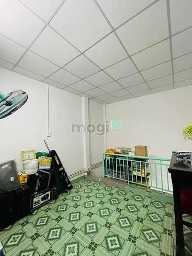 Hình ảnh Xe hơi đổ cửa. 35M2.4Tầng Chỉ 3.9 Tỷ