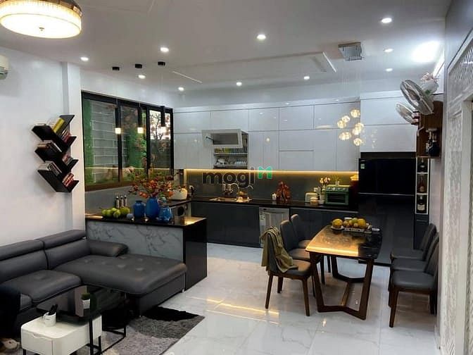 Hình ảnh Siêu phẩm nhà Thái Hà, nội thất đẹp, sẵn ở luôn