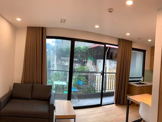 Hình ảnh Chung cư full nội thất_Ban công lớn_tại Hoàng Quốc Việt