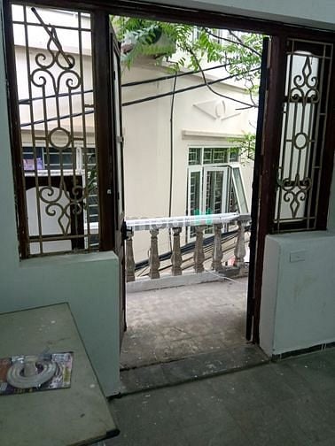 Hình ảnh cho thuê tầng 2 và 3 trong nhà 3 tầng