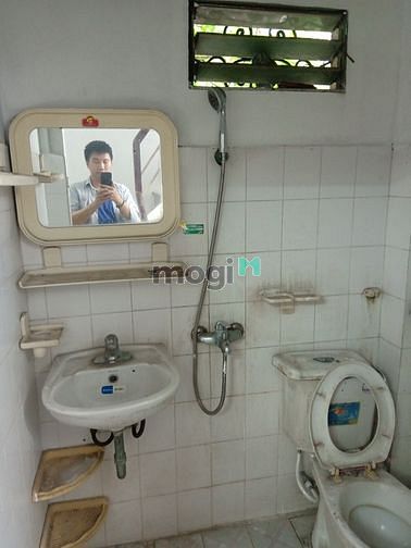 Hình ảnh cho thuê tầng 2 và 3 trong nhà 3 tầng