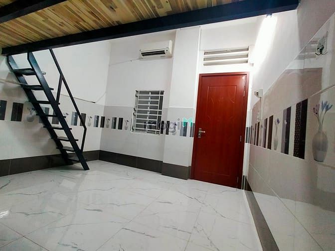 Hình ảnh Phòng đẹp có gác, cửa sổ,ban công, có nội thất