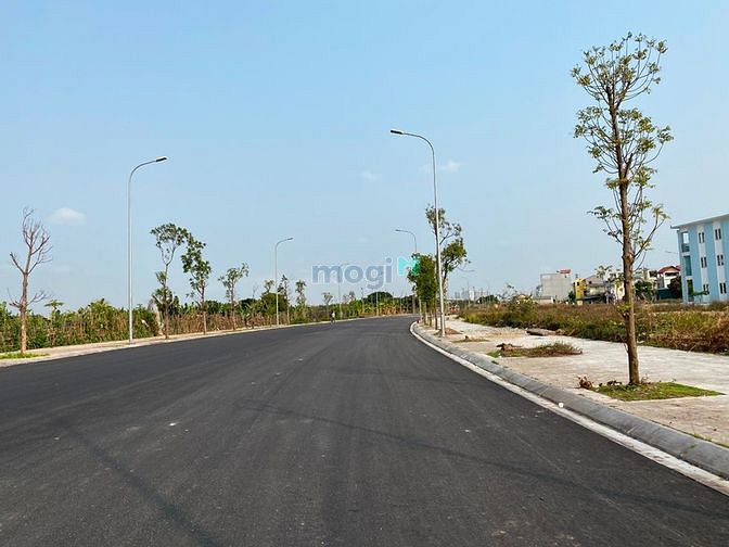 Hình ảnh Bán đất đấu giá Cự Khối, căn góc, DT 110m, mặt tiền 6.3m