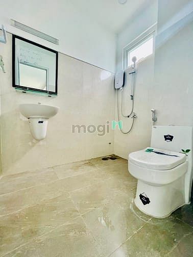 Hình ảnh CHDV Ban công_Cửa sổ Bình Thạnh giáp Q1 thoáng mát