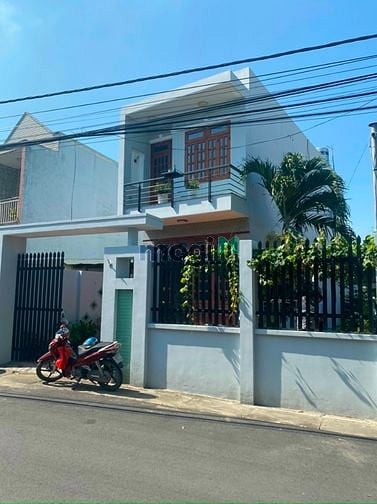 Hình ảnh Nhà sổ riêng 2 mặt tiền trc sau gần chợ Phú Thọ