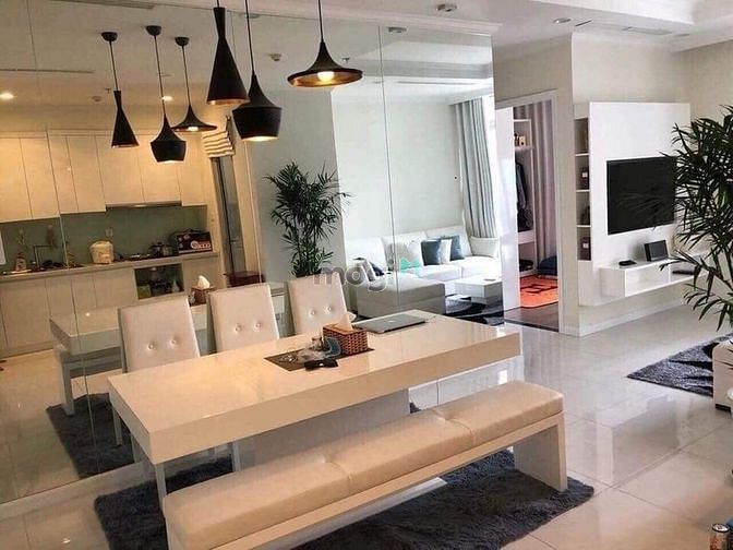 Hình ảnh Cần bán gấp nhà mặt tiền đường Võ Văn Tần, Phường 6, Quận 3