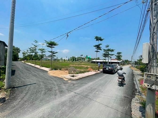 Hình ảnh Cần bán gấp lô đất thổ cư 100% trung tâm tỉnh Long An