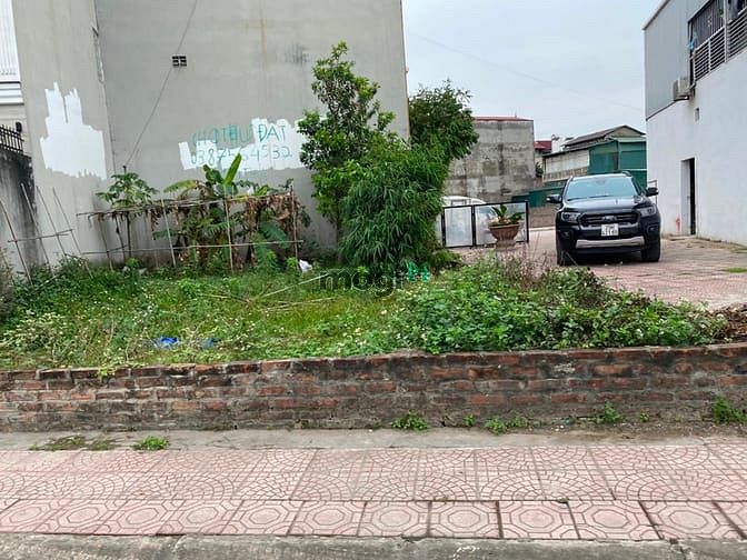 Hình ảnh Bán đất đấu giá Hồ Đầm Tranh, Cự Khối, view hồ, cực thoáng mát