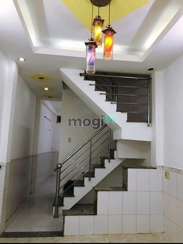 Hình ảnh Mặt Tiền 10M Đường Văn Thân Quận 6.
