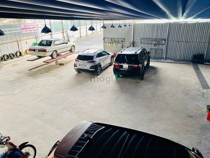 Hình ảnh Bãi Giữ Xe Ô Tô 24/24 Tân Phú - Xe Đẹp Detailing