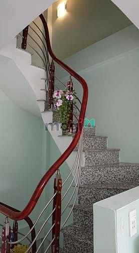 Hình ảnh Cho thuê nhà  4 tầng phố Đội Cấn