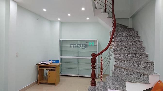 Hình ảnh Cho thuê nhà  4 tầng phố Đội Cấn