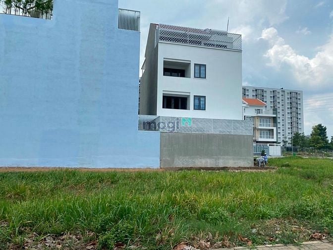 Hình ảnh Duy nhất lô đất MT Tạ Hiện 8x20m được xây 7 tấm giá 285tr/m2