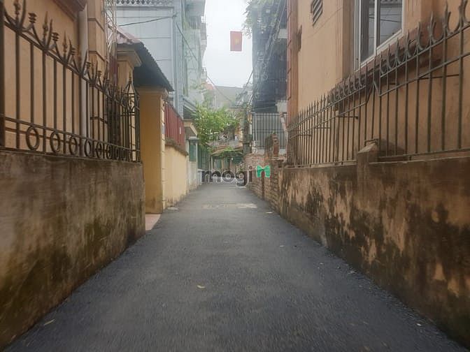 Hình ảnh Gia đình cần bán 54m2 đất ngõ 211 Bát Khối (Phố Trạm).