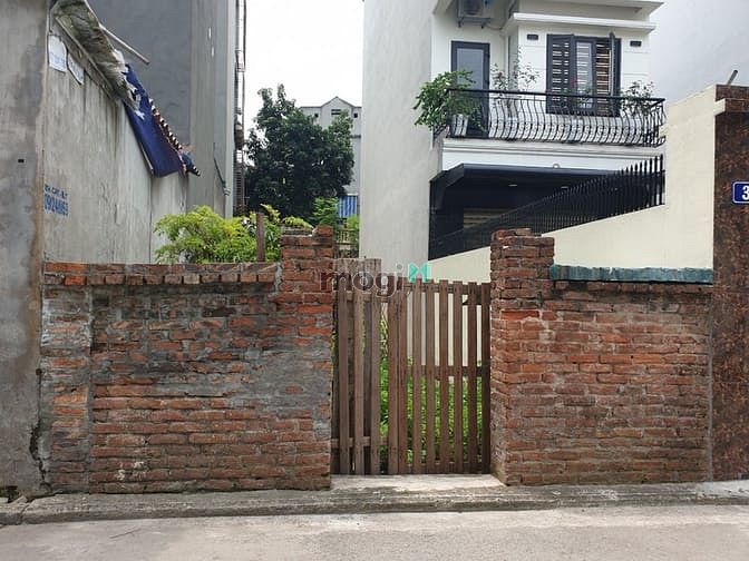 Hình ảnh Gia đình cần bán 54m2 đất ngõ 211 Bát Khối (Phố Trạm).