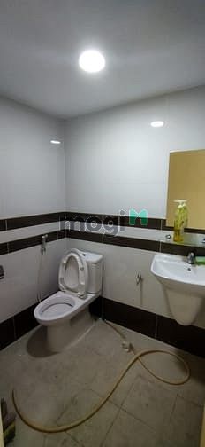 Hình ảnh MT Trần Hưng Đạo Q5 5 Tấm , Sơn Sửa mới , nội thất máy lạnh cao cấp .
