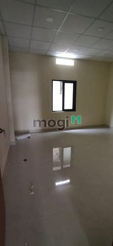Hình ảnh MT Trần Hưng Đạo Q5 5 Tấm , Sơn Sửa mới , nội thất máy lạnh cao cấp .