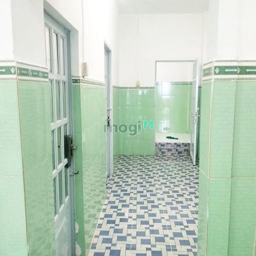Hình ảnh Nhà cấp 4 vị trí đẹp, hẽm 1113 Huỳnh Tấn Phát, Q7
