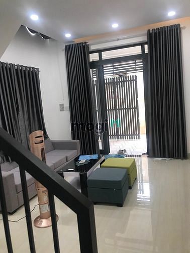 Hình ảnh Cho thuê nhà mới xây full Nội Thất Phạm Văn Bạch P.15 Tân Bình