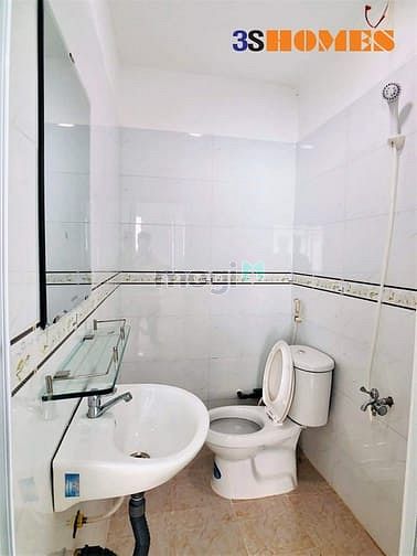 Hình ảnh Phòng có máy lạnh, 22m2, chân cầu vượt ngã tư Ga