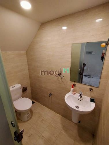 Hình ảnh Cho thuê Hẻm xe hơi 333/6A Lê Văn Sỹ, Tân Bình.
