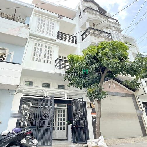 Hình ảnh Nhà lửng, 2 lầu, hẽm 585 Huỳnh Tấn Phát Q7