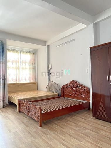 Hình ảnh Nhà lửng, 2 lầu, hẽm 585 Huỳnh Tấn Phát Q7