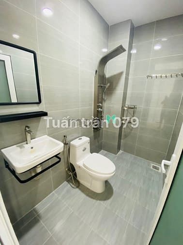 Hình ảnh Nhà mới xây 210m2,hẻm 6m,cống lỡ,p15,TB,7tỷ
