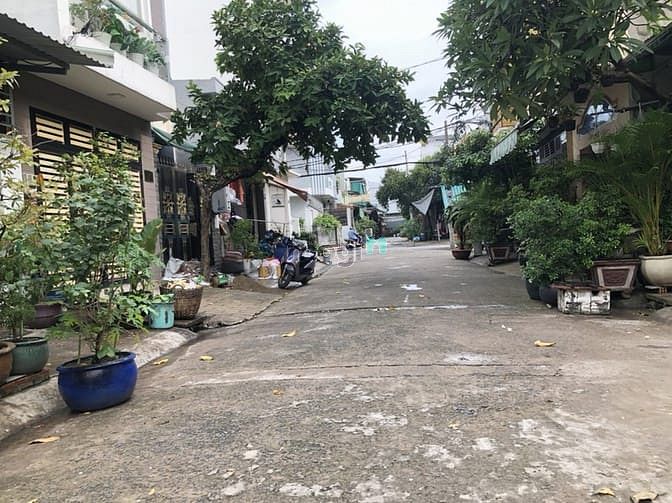 Hình ảnh Nhà 2 lầu hẻm 168 đất mới, bình tân, dt: 56m2, giá: 5.5 tỷ.