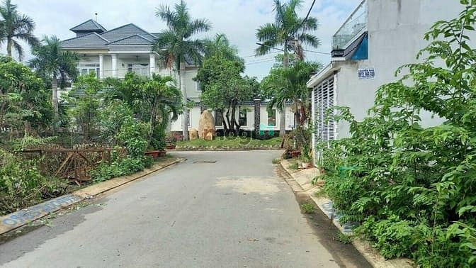 Hình ảnh Bán Lô Đất 68m2 Đường Số 6 Phường Long Bình Liền Kề VinHome