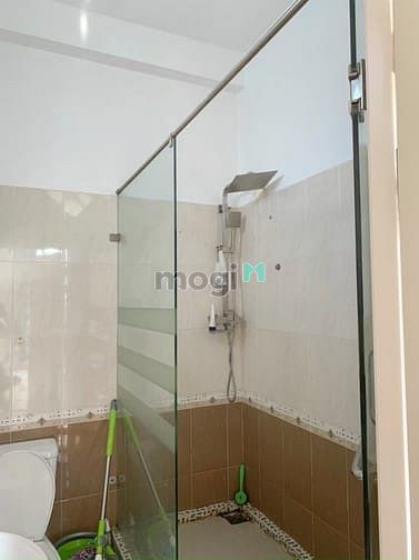 Hình ảnh Nhà phố hiện đại ST, MT Hẻm Lâm Văn Bền