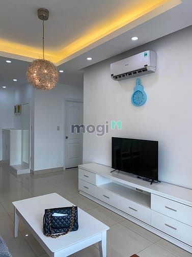 Hình ảnh Cho thuê căn góc Sky3 view hồ bơi, 2pn 2wc giá 12tr/tháng