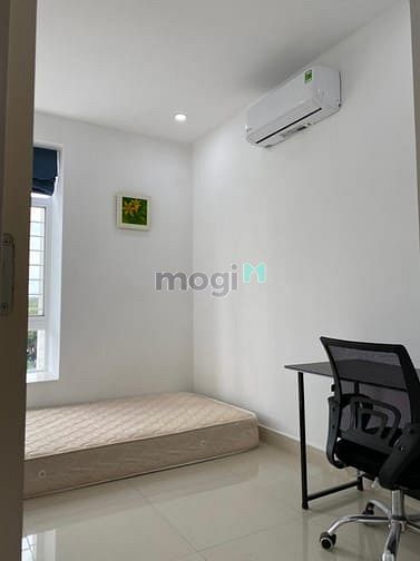 Hình ảnh Cho thuê căn góc Sky3 view hồ bơi, 2pn 2wc giá 12tr/tháng