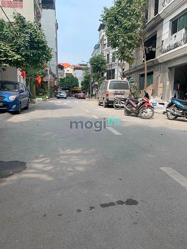 Hình ảnh Đất lô góc mặt phố Hoa lâm vừa bán vừa cho 75tr/m2