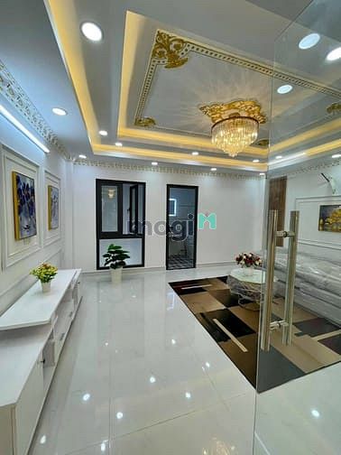 Hình ảnh Cho thuê biệt thự 8x27 1 trệt 4 lầu 1000m2