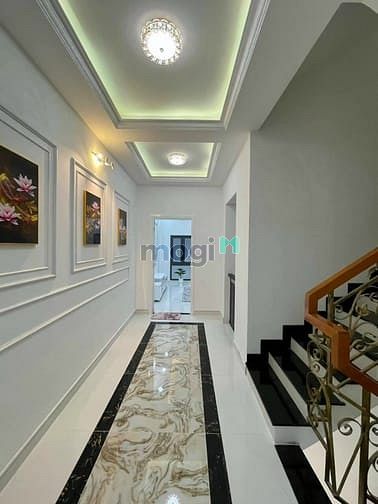 Hình ảnh Cho thuê biệt thự 8x27 1 trệt 4 lầu 1000m2