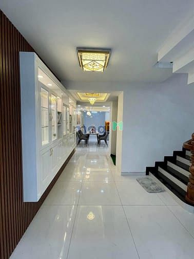 Hình ảnh Cho thuê biệt thự 8x27 1 trệt 4 lầu 1000m2